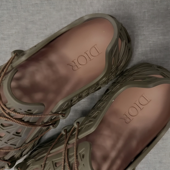 DIOR Men Slip On Rubber - Picture 3 of 4